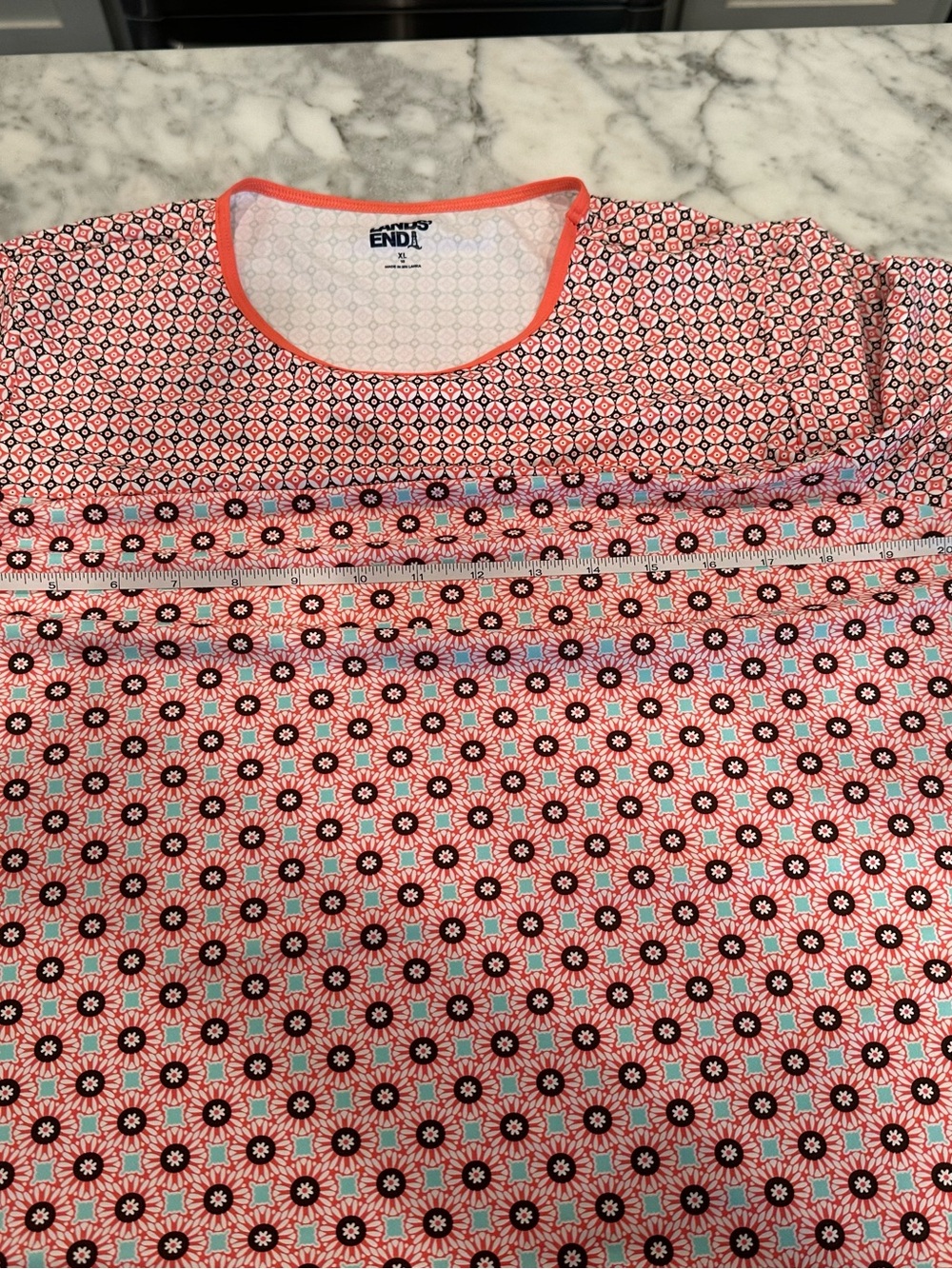 Lands’ End Rash Guard Swim Shirt Top - Size XL - Vibrant Geometric Print - Picture 6 of 7